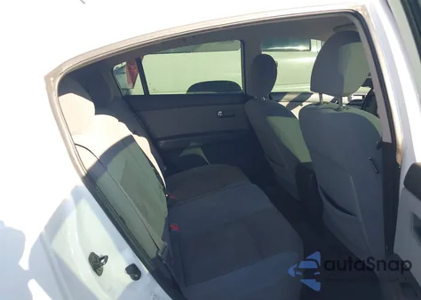 2010 Nissan Sentra 2.0S from USA, damaged, VIN 3N1AB6AP2AL619767